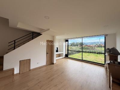 Casa en arriendo en La Floresta, Chía · foto 5 de 18