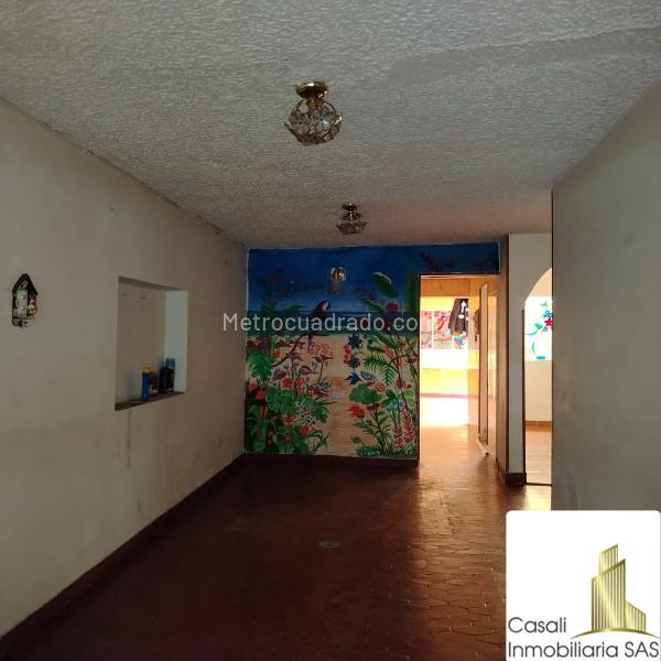 Casa – Bogotá, Gustavo Restrepo, Localidad Rafael Uribe Uribe - Más