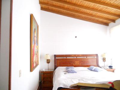 Casa de 5 alcobas en venta en Gratamira, Bogotá, 327 m² · foto 17 de 20
