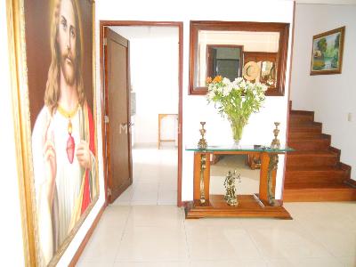 Casa de 5 alcobas en venta en Gratamira, Bogotá, 327 m² · foto 5 de 20