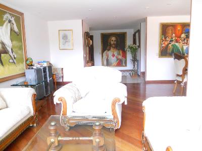 Casa de 5 alcobas en venta en Gratamira, Bogotá, 327 m² · foto 8 de 20