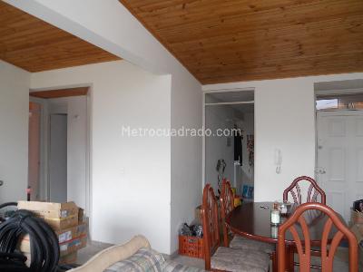 Apartamento de 3 alcobas en venta en Gran Granada, Bogotá, 66 m² · foto 2 de 11