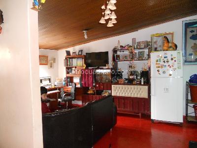 Casa de 5 alcobas en venta en Los Pinos, Bogotá, 86 m² · foto 2 de 8