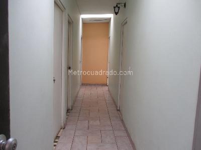Casa de 4 alcobas en venta en Las Villas, Bogotá, 240 m² · foto 19 de 20