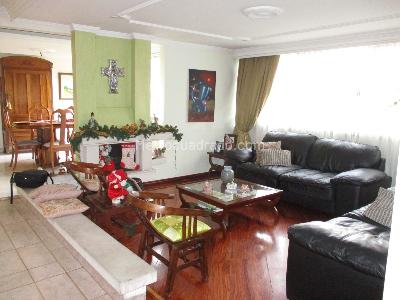 Casa de 4 alcobas en venta en Las Villas, Bogotá, 240 m² · foto 3 de 20