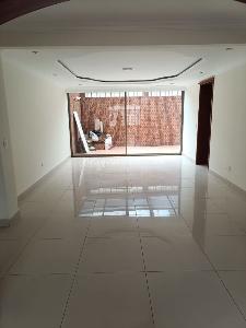 Casa de 5 alcobas en venta en Alhambra, Bogotá, 300 m² · foto 19 de 20