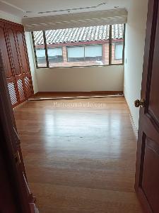 Casa de 5 alcobas en venta en Alhambra, Bogotá, 300 m² · foto 7 de 20