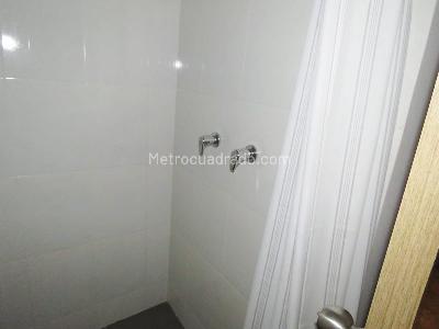 Apartaestudio en venta en Las Aguas, Bogotá, 25 m² · foto 8 de 18
