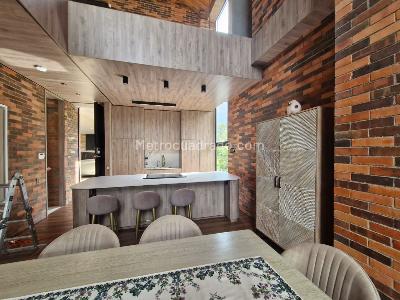 Casa de 5 alcobas en venta en Loma Del Escobero Alto De Las Palmas, Envigado, 113 m² · foto 5 de 20