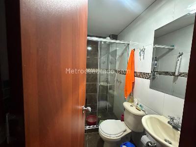 Apartamento de 3 alcobas en venta en Jose Joaquin Vargas, Bogotá, 81 m² · foto 7 de 14