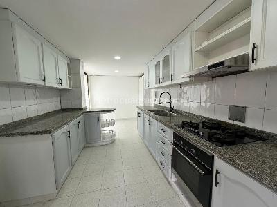Apartamento en venta en San Patricio, Bogotá · foto 3 de 20