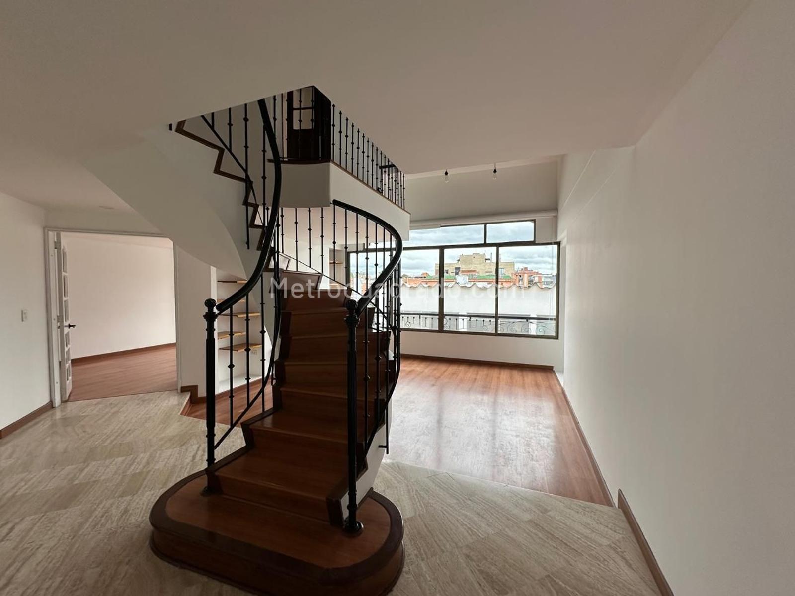 Apartamento de 3 habitaciones en venta en San Patricio, Bogotá — imagen 1 de 20