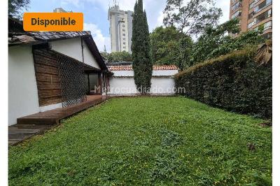 Casa de 5 alcobas en venta en El Poblado Oviedo, Medellín, 500 m² · foto 2 de 5