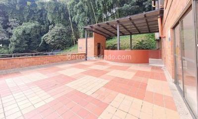 Apartamento de 3 alcobas en venta en El Barro, Envigado, 127 m² · foto 10 de 13