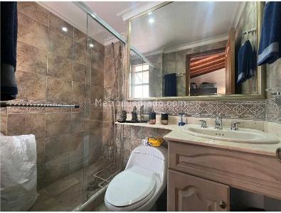 Casa de 4 alcobas en venta en El Poblado El Tesoro, Medellín, 600 m² · foto 10 de 13