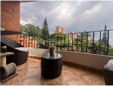 Casa de 4 alcobas en venta en El Poblado El Tesoro, Medellín, 600 m² · foto 3 de 13