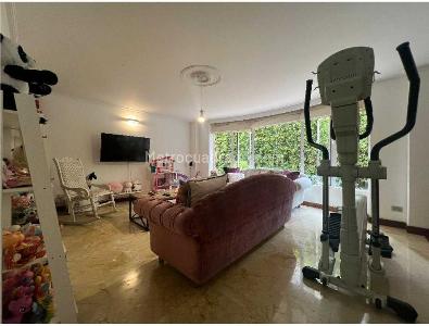 Casa de 4 alcobas en venta en El Poblado El Tesoro, Medellín, 600 m² · foto 5 de 13