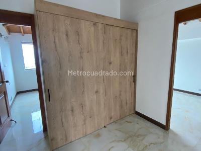 Apartamento en venta en El Poblado El Tesoro, Medellín · foto 11 de 18