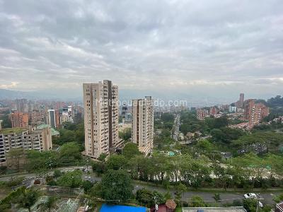 Apartamento en venta en El Poblado El Tesoro, Medellín · foto 5 de 18