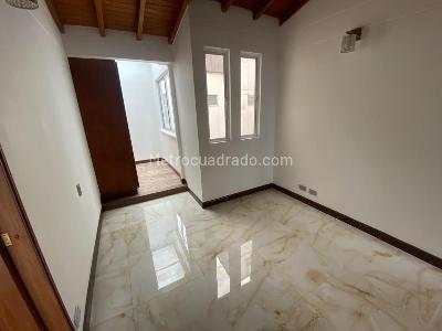 Apartamento en venta en El Poblado El Tesoro, Medellín · foto 6 de 18