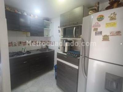 Apartamento de 3 alcobas en venta en Calasanz, Medellín, 45 m² · foto 2 de 7