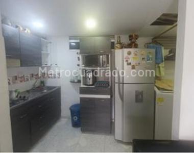 Apartamento de 3 alcobas en venta en Calasanz, Medellín, 45 m² · foto 3 de 7