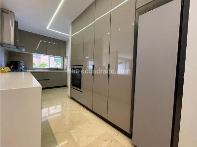 Apartamento de 3 alcobas en venta en Normandia, Cali, 277 m² · foto 17 de 20