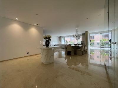 Apartamento de 3 alcobas en venta en Normandia, Cali, 277 m² · foto 18 de 20