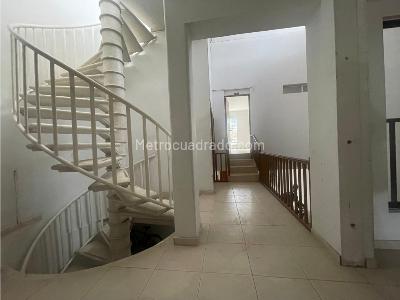 Casa de 5 alcobas en venta en Camino Real, Cali, 378 m² · foto 9 de 20