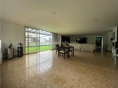 Apartamento de 2 alcobas en venta en Versalles, Cali, 163 m² · foto 3 de 18