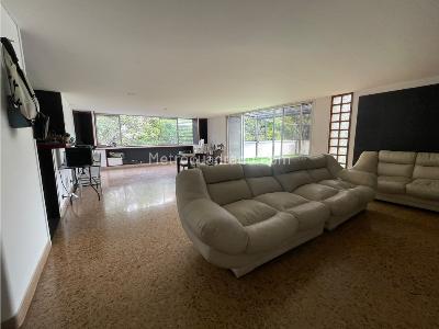 Apartamento de 2 alcobas en venta en Versalles, Cali, 163 m² · foto 4 de 18