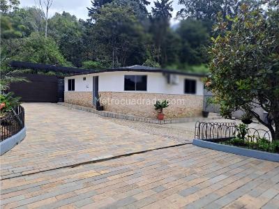 Casa de 5 alcobas en venta en Loma De Los Balsos, Medellín · foto 7 de 20