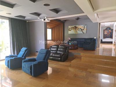 Casa de 5 alcobas en venta en Loma De Los Balsos, Medellín · foto 15 de 20