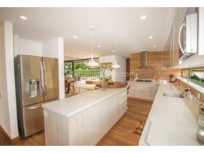 Casa de 5 alcobas en venta en Rionegro, Rionegro, 450 m² · foto 10 de 20