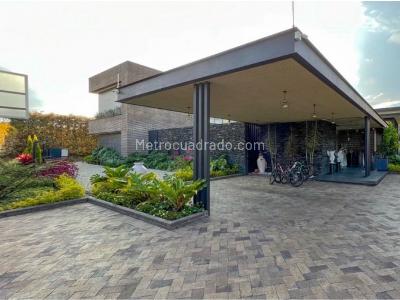 Casa de 5 alcobas en venta en Llanogrande, Rionegro, 600 m² · foto 3 de 20