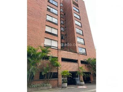 Apartamento de 2 alcobas en venta en El Poblado, Medellín, 307 m² · foto 3 de 16