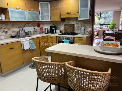 Apartamento de 2 alcobas en venta en El Poblado, Medellín, 307 m² · foto 12 de 16
