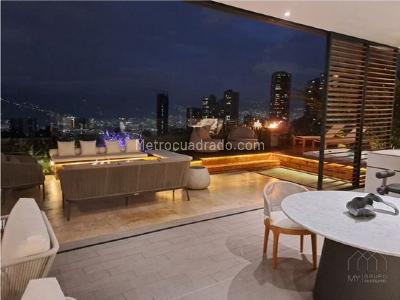 Apartamento de 3 alcobas en venta en El Poblado, Medellín, 475 m² · foto 2 de 5