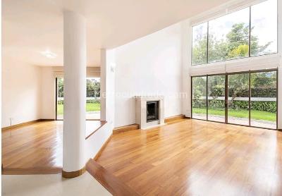 Casa en venta en Guaymaral, Bogotá · foto 2 de 17