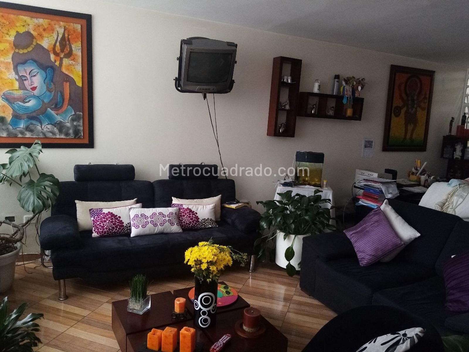 Casa de 5 habitaciones en venta en La Soledad, Bogotá — imagen 1 de 20