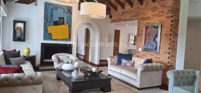 Casa de 4 alcobas en venta en Guaymaral Suba, Bogotá, 400 m² · foto 2 de 19