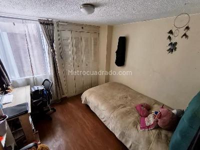 Apartamento de 3 alcobas en venta en Rafael Nuñez, Bogotá, 80 m² · foto 8 de 14