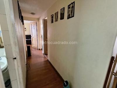 Apartamento de 3 alcobas en venta en Rafael Nuñez, Bogotá, 80 m² · foto 4 de 14