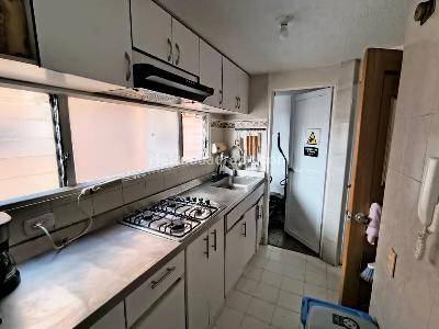 Apartamento de 3 alcobas en venta en Rafael Nuñez, Bogotá, 80 m² · foto 12 de 14