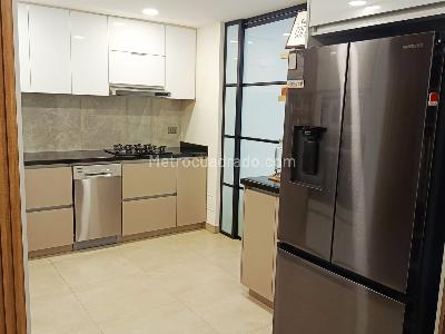 Apartamento de 3 alcobas en venta en Chico Navarra, Bogotá, 150 m² · foto 13 de 20