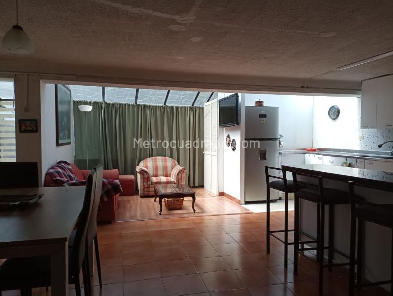 Piso – Bogotá D.C., Jorge Gaitán Cortés, Localidad Puente Aranda - Más