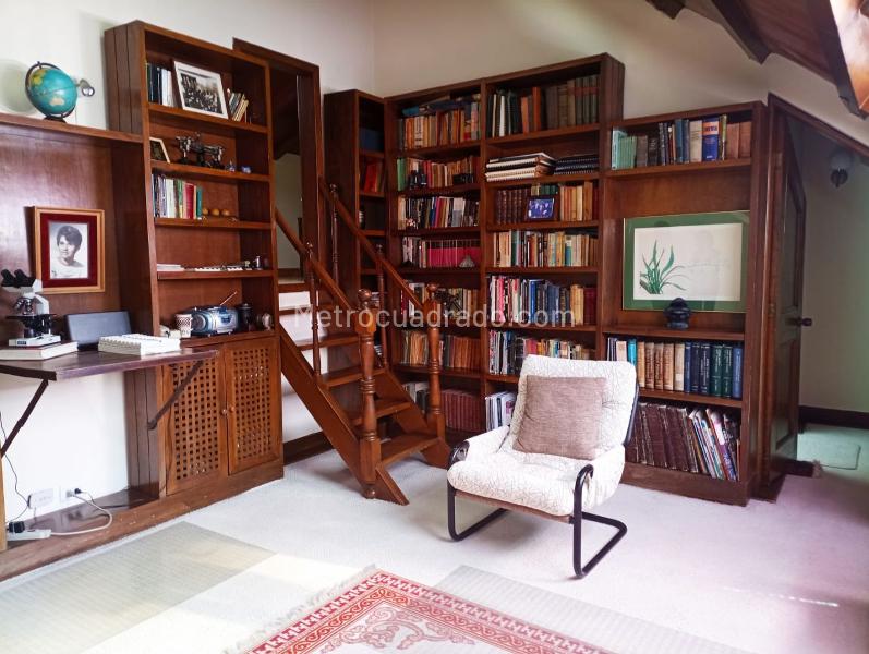 Casa – Bogotá, Barrio La Carolina, Localidad Usaquén - Más