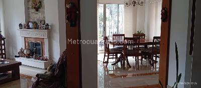 Apartamento de 3 alcobas en venta en Ciudad Salitre Oriental, Bogotá, 197 m² · foto 9 de 20