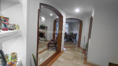 Apartamento de 3 alcobas en venta en Ciudad Salitre Oriental, Bogotá, 197 m² · foto 6 de 20