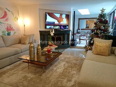 Apartamento de 3 alcobas en venta en Santa Barbara Central, Bogotá, 166 m² · foto 2 de 20